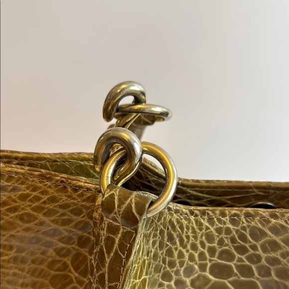 Vintage Biller Green Crocodile-Embossed Shoulder Bag with Gold Hardware - Picture 5 of 12